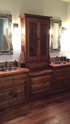 Rustic Double Sink Vanity Reclaimed Wood Old World Bathroom Vanity, Diy Wood Bathroom Vanity, Rustic Vanity Bathroom, Diy Double Vanity, Rustic Walk In Shower Ideas, Bathroom Vanity Rustic, Diy Sink Vanity, Vintage Bathroom Sink, Bathroom Cabinets Diy