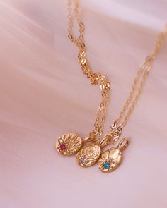 birth flower necklace, birthstone necklace, dainty necklace, gold necklace  Flowers: January: Carnation February: Violet March: Daffodil April: Daisy May: Lily or the valley June: Rose July: Water Lily August: Gladiolus September: Morning Glory  October: Marigold November: Chrysanthemum  December: Narcissus cubic zirconia birthstones: January: garnet  February: amethyst  March: aquamarine  April: clear diamond May: emerald  June: Alexandrite July: Ruby  August: Peridot  September: Sapphire  Octo Dainty Flower Charm Necklace With May Birthstone, Gold Birthstone Necklace With Flower Pendant For Mother's Day, Gold Flower Pendant Birthstone Necklace For Mother's Day, Mother's Day Gold Birthstone Necklace With Flower Pendant, Dainty Birthstone Necklace With Flower Pendant, Personalized Gold Birthstone Necklace With Flower Pendant, Delicate Gold Birthstone Necklace With Flower Pendant, Gold Birthstone Necklace With Birth Flower, Gold Birthstone Necklace With Birth Flower For Gift