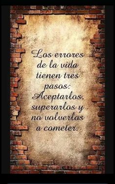 a brick wall with the words los enconress de la utida tienen tres