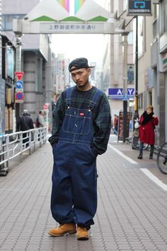 90s Male Fashion Hip Hop, 90s Asian Fashion Men, 90s Clothing Style Men, Overalls Outfit Streetwear, Overall Streetwear, Japanese Americana Fashion Men