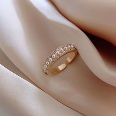 Celebrity Rings, Gold Pearl Ring, Unusual Rings, Womens Rings Fashion, Pearl And Diamond Ring, Simple Diamonds, Rings Jewelry Fashion, Stainless Steel Rings, Crystal Rings