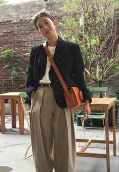 Ny Outfits, What To Wear Today, Office Outfits Women, Effortlessly Chic Outfits, Minimal Outfit, Easy Trendy Outfits, Casual Style Outfits, The 90s