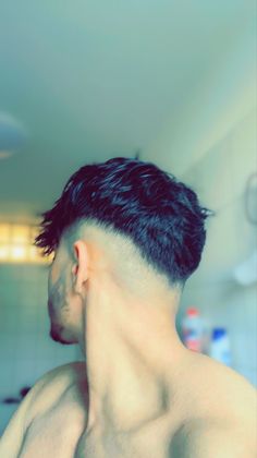 Young Men Haircuts, Night Club Aesthetic, Cool Boy Image, Faded Hair, Men Haircut Styles, Mens Haircuts Fade, Mens Haircuts Short, Best Poses For Men, Good Poses