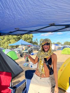 Festival Outfits Head Scarf, Festival Outfits Inspiration, Black Shorts Festival Outfit, Festival Swimsuit Outfit, Spilt Milk Festival Outfit 2023, Gottwood Festival Outfits, Festival Outfits Comfortable, Festival Outfit Alternative, Pitch Music And Arts Festival