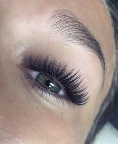 Lash Inspiration, Extensions Lashes, Applying False Eyelashes, Lash Salon, Applying Eye Makeup