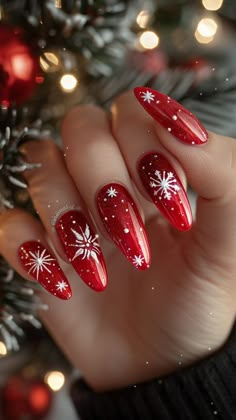 Art Noel, Christmas Gel, Red Christmas Nails, Fall Nail Trends, Spring Nail Designs, Cute Christmas Nails, Christmas Gel Nails, Christmas Nails Acrylic, 50 Christmas