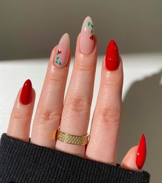 Simple Gel Nails, Green Nail, Rose Nails, Stick On Nails, Valentine's Day Nails, Artificial Nails, Nail Accessories, Nail Kit, Cute Acrylic Nails