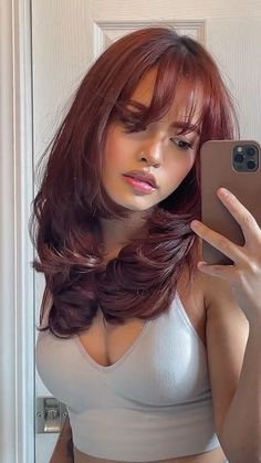 Wine Red Hair, Wine Hair, Cherry Hair, Ginger Hair Color, Hairstyles For Layered Hair, Hair Color Auburn, Burgundy Hair, Auburn Hair