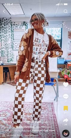 Cute Fall Teacher Outfits Elementary, Fun Teacher Outfits High School, Jt Concert Outfit Ideas, Sub Teacher Outfit, Hippie Teacher Outfits, Fun Outfits For Women, Fun Teacher Outfits Elementary, Groovy Aesthetic Outfits, Bingo Outfit