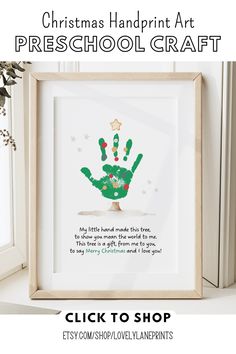 Printable handprint Christmas tree craft for preschoolers with a cute holiday poem Christmas Tree Handprint, Tree Handprint, Handprint Activity, Christmas Handprint Art, Baby Christmas Crafts, Hand Print Tree, Handprint Christmas Tree, Easy Preschool Crafts, Christmas Handprint Crafts