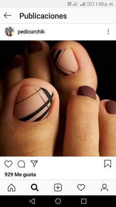 Simple Toe Nail Designs, Cute Toenail Designs, Toe Nail Art Designs, Fall Toe Nails, Simple Toe Nails, Fall Toes, Feet Nail Design, Pedicure Designs Toenails, Pedicure Nail Designs