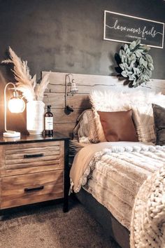 Relooker la chambre -  20 idées à copier Bedroom Ideas Romantic, Bedroom Ideas For Couples, Bedroom Ideas For Couples Modern, Bedroom Master, Ideas For Couples, Custom Closet