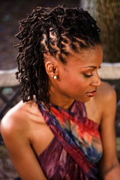 Microlocs Hairstyles, Black Women Dreadlocks, Short Dreadlocks Hairstyles, Medium Natural Hair Styles, Dreadlocks Styles, Locs Styles, Short Locs, Loc Inspiration