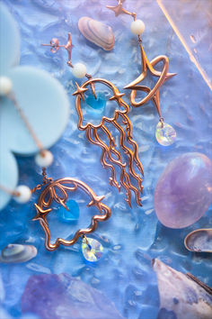 Introducing my Jellyfish themed jewelry collection Kickstarter. All jewelry is made of hypoallergenic, stainless steel and comes in 3 colorways: silver, gold, and rose gold! Now available to support on Kickstarter at 10% OFF until June 27th at 1PM PST Cute Japanese Fashion, Jellyfish Necklace, Set Of Jewelry, Kickstarter Campaign, Pin Art, Garden Jewelry, Sparkle Earrings, Stationery Collection, Themed Jewelry