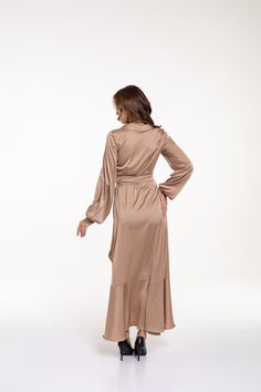 Gold Dune Silk Wrap Dress, Wrap Satin Dress, Modest Bridesmaid Dress, Satin Silk Dress, Boho Bridesmaid Dress, Long Wrap Dress, Janne Dress - Etsy Ukraine Elegant Long Fitted Wrap Dress, Chic Long Sleeve Bridesmaid Midi Dress, Elegant Long Sleeve Gold Evening Dress, Elegant Long Wrap Dress For Party, Elegant Surplice Neckline Dress For Wedding Guest, Chic Long Sleeve Midi Bridesmaid Dress, Chic Wrap Maxi Dress With Draped Sleeves, Gold Long Sleeve Elegant Evening Dress, Elegant Gold Long Sleeve Evening Dress