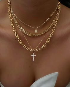 Jewelry Accessories Ideas, Dope Jewelry, Jewelry Fashion Trends, Jewelry Essentials, Stacked Jewelry