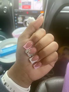 @cookiessplanett Short Hello Kitty Nails, Overlay Nails, Bow Nails, Cute Acrylic Nail Designs, Hello Kitty Nails, Acrylic Nails Coffin Pink