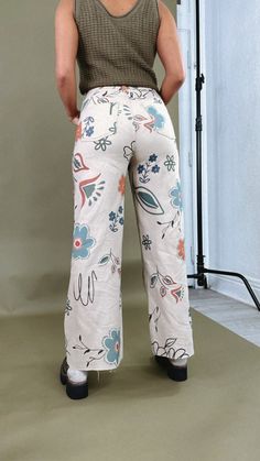 Make a statement this fall in our Happier Days Floral Printed Wide Leg Pants. These boho-style printed pants are going to be your go-to this fall - featuring a boho print throughout, a leg-relaxed fit, and an unfinished hem. Floral wide-leg pants Functional pockets Button + Zipper closure Relaxed fit Wide legs 98% Cotton, 2% Spanxdex Measurements: Measured lying flat S: Waist: 28” | Rise: 11 1/2” | Hip: 38” | Inseam: 28 1/2” M: Waist: 30” | Rise: 12” | Hip: 40” | Inseam: 29” L: Waist: 32” | Rise Printed Relaxed Fit Wide-leg Pants, Non-stretch Wide Leg Floral Print Jeans, Wide-leg Floral Print Lounge Pants, Beach Floral Print Wide-leg Pants, Floral Print Wide-leg Loungewear Pants, Printed Wide Leg Pants, Boho Print, Wide Legs, Printed Pants