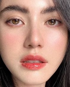 Makeup Lebaran, Raw Stone Rings, Eid Makeup, Mai Davika, Davika Hoorne, Wedding Makeup Looks, Elegant Makeup, Nose Job