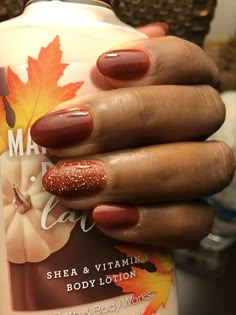 Fall glitter Nexgen nails Spice Colored Nails, Fall Gel Dip Nail Colors, Cute Dip Powder Nails Fall, Fall Nail Ideas With Glitter, October Powder Dip Nails, Fall Color Nails Dip, November Powder Dip Nails, Dip Powder Nails Autumn, Fall Nexgen Nails