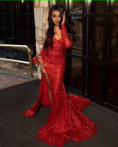 Sequins Prom Dress, Red Party Dresses, Mermaid Evening Dresses Burgundy Prom Dress Long Mermaid, 90s Prom Black Women, Baddie Prom Looks, Prom Dresses In Red, Red Prom Inspiration, Red Gold Prom Dress, Black Sweet 16 Dresses Long, Black Woman Prom Dress, Spicy Prom Dresses