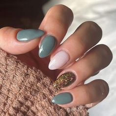 Nails With Tips, Green Manicure, Peppi Gel, Bohemian Bouquet, Nagellack Trends, September Nails, Fall Gel Nails, Cute Gel Nails, Dipped Nails