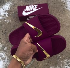 Sandals Nike, Nike Slippers, Nike Sandals, Jordan Shoes Girls, Nike Slides, Custom Nike Shoes, Nike Air Shoes, Cute Nike Shoes, Fresh Shoes