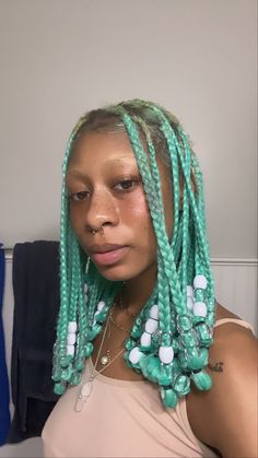 Box Braids Y2k, Braids Y2k, Hairstyles Y2k, Butterfly Locs Crochet Hair, Butterfly Locs Crochet, Cute Box Braids, Hairstyles Styles, Butterfly Locs, Locs Crochet