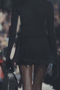 alaïa - f/w 23 Fall 2023 Ready To Wear, 2023 Ready To Wear, Mode Casual, Fall 2023, Fashion Fits, A Black, Runway Fashion, Fashion Inspo Outfits