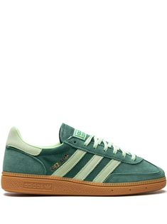 green suede gold-tone logo lettering logo patch at the tongue signature 3-Stripes logo front lace-up fastening round toe gum-rubber sole These styles are supplied by a premium and authenticated sneaker marketplace. Stocking only the most sought-after footwear, they source and curate some of the most hard to find sneakers from around the world. Womens Green Sneakers, Jean Shoes Outfit, Colorful Adidas Shoes, Women’s Adidas Shoes, Green Spezials, Cool Sneakers Women, Summer Shoes 2024, Green Adidas Shoes Outfit, Adidas Spezial Green