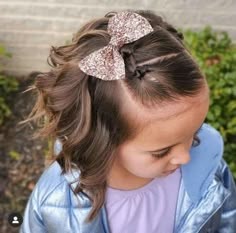 Kid School Hairstyles, One Bow Hairstyles Toddler, Big Bow Hairstyle For Kids, Curly Toddler Girl Hairstyles, Toddler Girl Hairstyles For Short Hair, Short Hair Baby Girl Styles, Recital Hairstyles, Hair Styles For Toddlers, Toddler Hair Dos