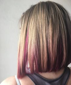 20 Pretty Peekaboo Highlights You Need To See Now Pink Peekaboo Highlights, Pink Peekaboo Hair, Long Bob Blonde, Peekaboo Hair Colors, Peekaboo Highlights, Blonde Bob Hairstyles, Choppy Bob Hairstyles, Blonde Bobs