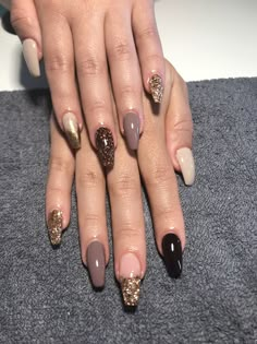 Nail Pics, Feminine Urge, Minimal Nails Art, Gelish Nails, Nails Aesthetic, Simple Gel Nails, Minimal Nails, Festival Nails, Pedicure Nail Art