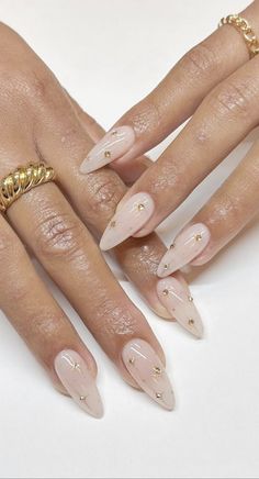 Medium Oval Nails Designs, Medium Oval Nails, Medium Stiletto Nails, Medium Stiletto, Molde F1, Stilleto Nails Designs, Sleigh Bells, Blush Nails