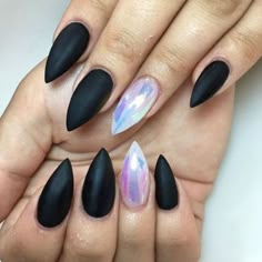 These are such pretty matte nails! Ongles Goth, Witch Nails, Witchy Nails, Sharp Nails, Pointy Nails, Stiletto Nail Art, Gothic Nails, Black Nail Art, Best Nail Salon