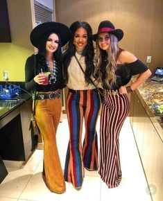 Nfr Rodeo Las Vegas Outfits, Country And Western Outfits, Country Music Outfits, Country Concert Outfit Winter, Teen Fashion Winter, Punchy Outfits, Concert Outfit Winter, Nfr Outfits, Foto Cowgirl