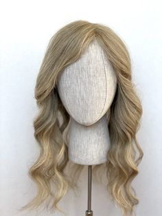 THT_Hum_Top_BeigeBlonde_01 Blonde Hair Topper, Hair Topper, Beige Blonde, Head & Shoulders, Thinning Hair, Hair Toppers, Heat Styling Products, Skin Texture, Grow Hair