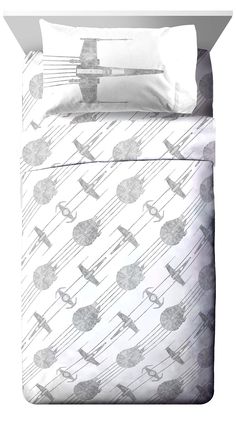 an image of a bed set with animals on it