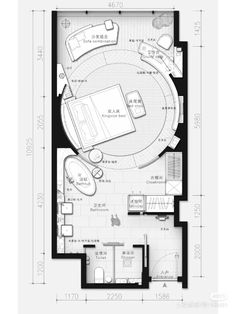 the floor plan for an office with two desks and one living room in it