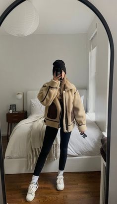 Thanksgiving Outfit Ideas, Winter Outfits Aesthetic, Perfect Thanksgiving, Effortlessly Chic Outfits, Thanksgiving Celebration, Streetwear Aesthetic, Vintage Long Sleeve