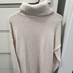 Brand New Without Tags Topshop Chunky Off White Sweater Dress. Knee Length On A Shorter 5’2 Or So Person. Off White Sweater Dress, Off White Sweater, White Sweater Dress, Dress Knee Length, Topshop Dresses, White Sweater, White Sweaters, Knee Length, Sweater Dress