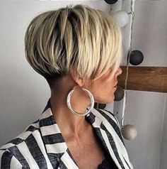 Pixie Haircut Ideas, Short Layered Bob Haircuts, Fall Blonde Hair, Short Sassy Haircuts, Funky Short Hair, Chic Short Hair, Short Haircut Styles, Short Hair Undercut