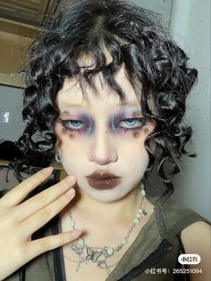 Art Nouveau Makeup, Whimsygoth Makeup, Moss Makeup, Whimsigoth Makeup, Maximalist Makeup, Eccentric Makeup, Lace Makeup, Funky Makeup, Punk Makeup