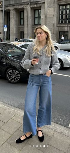 Ballet Flats Outfit Fall, Mary Jane Shoes Outfit, Ballet Flats Outfit, Transitional Fashion, Looks Pinterest, Flats Outfit, Looks Style, Mode Inspiration