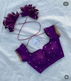 Cut Work Maggam Blouse Designs, Short Hand Blouse Designs, Deep Neck Blouse Designs, Blouse Tassels Designs, Saree Blouse Tassels, Simple Saree Blouse Designs, Front Neck Designs, Blouse Designing, Sharara Design