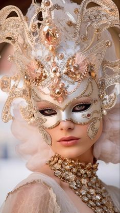 Stone Throne Concept Art, Costume Carnaval, Venice Mask, Venetian Masquerade Masks, Mask Makeup, Venetian Masquerade