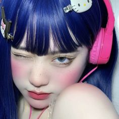 Blue Hair Girl, Uzzlang Girl, Hair Girl, Hair Reference, Face Design, Pose Reference Photo, Fashion Poses, Blue Hair, Pretty Hairstyles