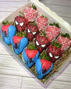 Dani’s Fresas | 12ct Spider-Man theme strawberries box 🕷️🩵🕸️❤️ 📥DM or text (772)301-4375 to place an… | Instagram 21 Birthday Strawberries, Spiderman Snacks Ideas Parties Food, Spider Man Pretzel Rods, Spiderman Birthday Gift Ideas, Spider Man Chocolate Strawberries, Spiderman Theme Food, Spider Man Dessert Table, Spiderman Birthday Treats