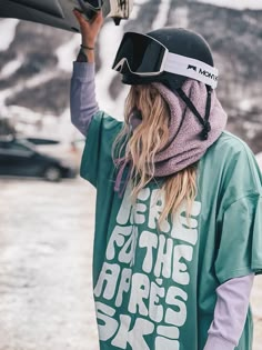 Winter Outfits Mountain Casual, Snowboard Outfit Women, Surf Outfit Women, Snowboarding Women Outfit, Walking Outfit Outdoor, Hiking Outfits Summer, Trail Outfits, Outdoorsy Outfits, Walking Outfit