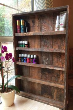 #HealthyLifeTips Essential Oil Rack Display, Essential Oil Shelf Diy, Essential Oil Organization Storage, Essential Oil Display Ideas, Essential Oil Storage Ideas, Oil Shelf Display, Wall Storage Ideas, Essential Oil Rack, Oil Rack